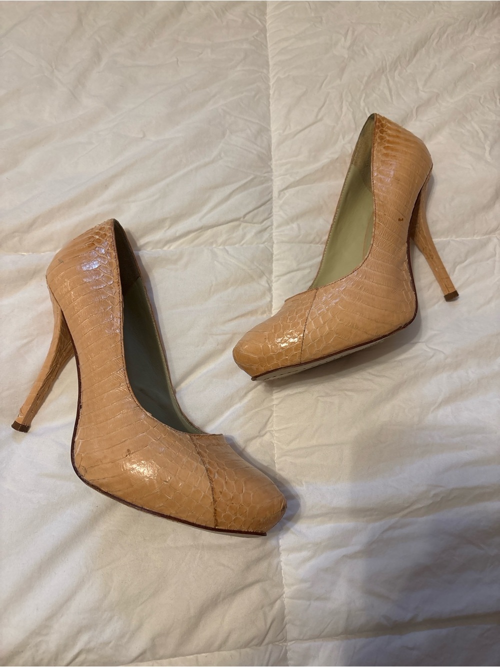 elizabeth and james pumps